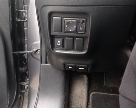 Серый Ниссан Жук, объемом двигателя 1.6 л и пробегом 110 тыс. км за 10500 $, фото 13 на Automoto.ua