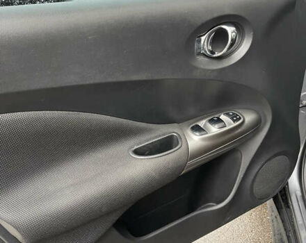 Серый Ниссан Жук, объемом двигателя 1.6 л и пробегом 147 тыс. км за 9700 $, фото 30 на Automoto.ua