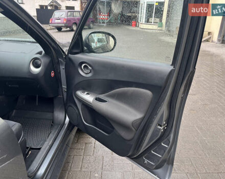 Серый Ниссан Жук, объемом двигателя 1.6 л и пробегом 122 тыс. км за 9999 $, фото 3 на Automoto.ua