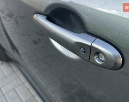 Серый Ниссан Жук, объемом двигателя 1.5 л и пробегом 213 тыс. км за 12300 $, фото 27 на Automoto.ua