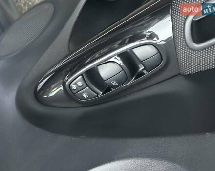 Серый Ниссан Жук, объемом двигателя 1.6 л и пробегом 51 тыс. км за 13490 $, фото 21 на Automoto.ua