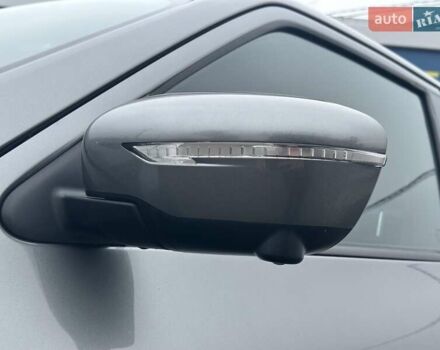 Серый Ниссан Жук, объемом двигателя 1.6 л и пробегом 51 тыс. км за 13490 $, фото 16 на Automoto.ua