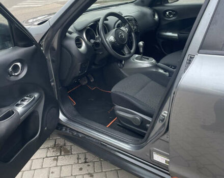 Серый Ниссан Жук, объемом двигателя 1.6 л и пробегом 65 тыс. км за 12500 $, фото 8 на Automoto.ua