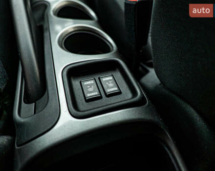 Серый Ниссан Жук, объемом двигателя 1.6 л и пробегом 60 тыс. км за 13170 $, фото 16 на Automoto.ua