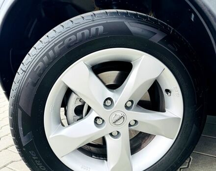 Серый Ниссан Жук, объемом двигателя 1.6 л и пробегом 42 тыс. км за 15300 $, фото 3 на Automoto.ua