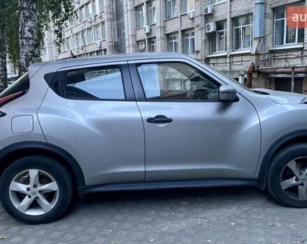 Серый Ниссан Жук, объемом двигателя 1.6 л и пробегом 85 тыс. км за 13500 $, фото 3 на Automoto.ua