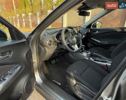 Серый Ниссан Жук, объемом двигателя 1 л и пробегом 35 тыс. км за 19900 $, фото 18 на Automoto.ua