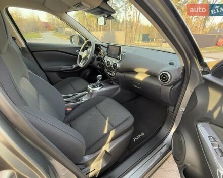 Серый Ниссан Жук, объемом двигателя 1 л и пробегом 35 тыс. км за 19900 $, фото 26 на Automoto.ua