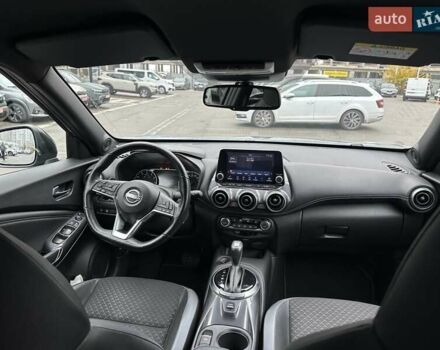 Серый Ниссан Жук, объемом двигателя 1 л и пробегом 24 тыс. км за 23000 $, фото 2 на Automoto.ua