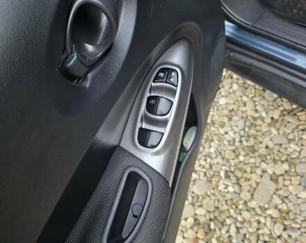 Синий Ниссан Жук, объемом двигателя 1.6 л и пробегом 120 тыс. км за 8000 $, фото 15 на Automoto.ua