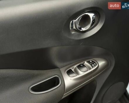 Синій Ніссан Жук, об'ємом двигуна 1.6 л та пробігом 124 тис. км за 8999 $, фото 11 на Automoto.ua