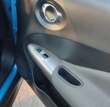 Синий Ниссан Жук, объемом двигателя 1.6 л и пробегом 99 тыс. км за 15000 $, фото 9 на Automoto.ua