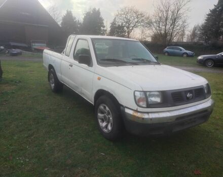 Белый Ниссан Кинг Каб, объемом двигателя 2.5 л и пробегом 256 тыс. км за 5365 $, фото 2 на Automoto.ua
