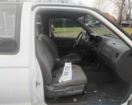 Белый Ниссан Кинг Каб, объемом двигателя 2.5 л и пробегом 256 тыс. км за 5365 $, фото 7 на Automoto.ua