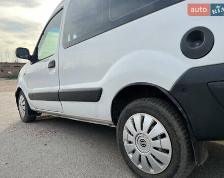 Белый Ниссан Кубистар, объемом двигателя 1.5 л и пробегом 200 тыс. км за 4600 $, фото 10 на Automoto.ua