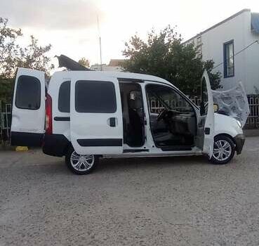 Белый Ниссан Кубистар, объемом двигателя 1.46 л и пробегом 400 тыс. км за 3100 $, фото 8 на Automoto.ua