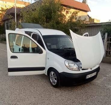 Белый Ниссан Кубистар, объемом двигателя 1.46 л и пробегом 400 тыс. км за 3100 $, фото 7 на Automoto.ua