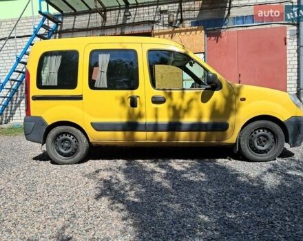 Желтый Ниссан Кубистар, объемом двигателя 1.5 л и пробегом 270 тыс. км за 3200 $, фото 3 на Automoto.ua