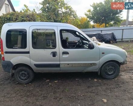 Серый Ниссан Кубистар, объемом двигателя 1.5 л и пробегом 285 тыс. км за 2500 $, фото 1 на Automoto.ua