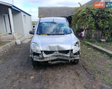 Серый Ниссан Кубистар, объемом двигателя 1.5 л и пробегом 285 тыс. км за 2500 $, фото 1 на Automoto.ua