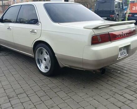 Белый Ниссан Лаурел, объемом двигателя 2 л и пробегом 353 тыс. км за 5000 $, фото 1 на Automoto.ua