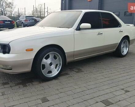 Белый Ниссан Лаурел, объемом двигателя 2 л и пробегом 353 тыс. км за 5000 $, фото 2 на Automoto.ua