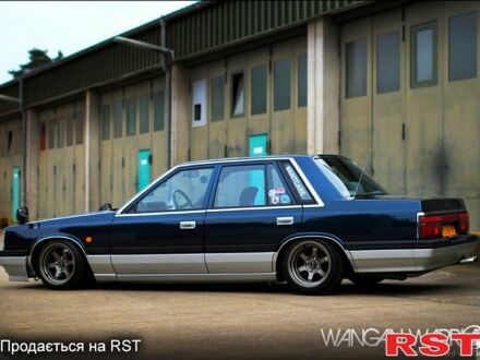 Красный Ниссан Лаурел, объемом двигателя 2.8 л и пробегом 0 тыс. км за 1200 $, фото 1 на Automoto.ua