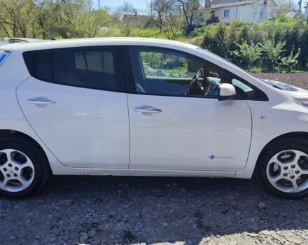 Белый Ниссан Лиф, объемом двигателя 0 л и пробегом 107 тыс. км за 10300 $, фото 10 на Automoto.ua