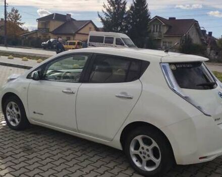 Ниссан Лиф 2011 в Ивано-Франковске на Automoto.ua Белый Ниссан Лиф, объемом двигателя 0 л и пробегом 117 тыс. км за 4600 $, фото 22 на Automoto.ua