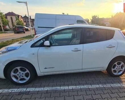 Белый Ниссан Лиф, объемом двигателя 0 л и пробегом 159 тыс. км за 4300 $, фото 9 на Automoto.ua