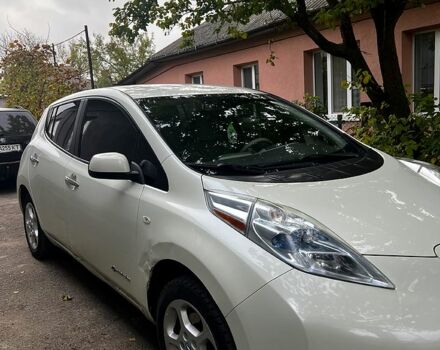 Белый Ниссан Лиф, объемом двигателя 80 л и пробегом 130 тыс. км за 4000 $, фото 1 на Automoto.ua