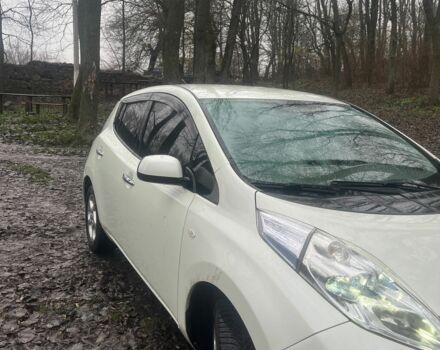 Белый Ниссан Лиф, объемом двигателя 0 л и пробегом 150 тыс. км за 3500 $, фото 3 на Automoto.ua