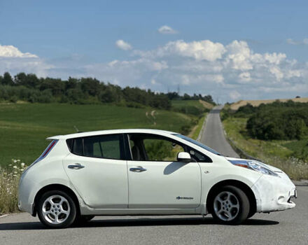 Белый Ниссан Лиф, объемом двигателя 0 л и пробегом 170 тыс. км за 4000 $, фото 6 на Automoto.ua