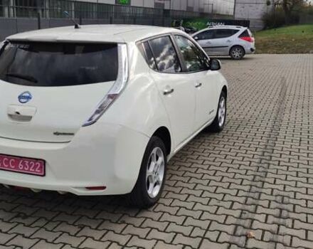 Ниссан Лиф 2011 в Ивано-Франковске на Automoto.ua Белый Ниссан Лиф, объемом двигателя 0 л и пробегом 117 тыс. км за 4600 $, фото 8 на Automoto.ua