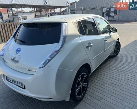 Белый Ниссан Лиф, объемом двигателя 0 л и пробегом 160 тыс. км за 4400 $, фото 7 на Automoto.ua