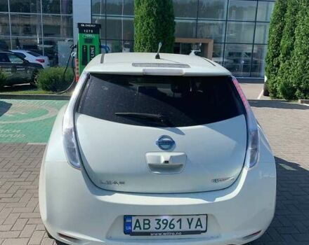 Белый Ниссан Лиф, объемом двигателя 0 л и пробегом 140 тыс. км за 4500 $, фото 7 на Automoto.ua