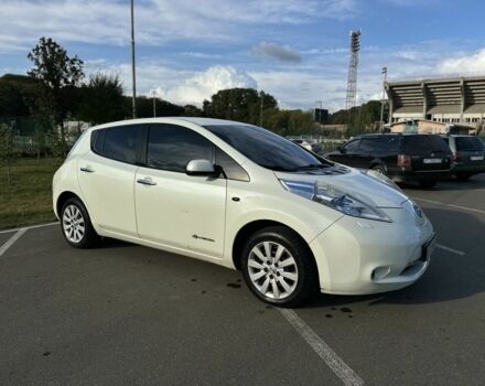 Белый Ниссан Лиф, объемом двигателя 0 л и пробегом 134 тыс. км за 4300 $, фото 1 на Automoto.ua