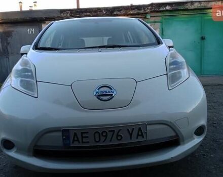 Білий Ніссан Ліф, об'ємом двигуна 0 л та пробігом 73 тис. км за 7500 $, фото 1 на Automoto.ua