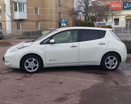 Белый Ниссан Лиф, объемом двигателя 0 л и пробегом 142 тыс. км за 5599 $, фото 6 на Automoto.ua