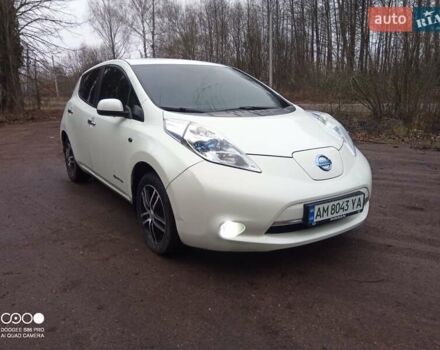 Белый Ниссан Лиф, объемом двигателя 0 л и пробегом 100 тыс. км за 4800 $, фото 5 на Automoto.ua