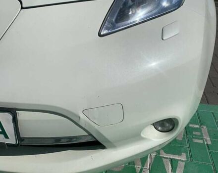 Белый Ниссан Лиф, объемом двигателя 0 л и пробегом 140 тыс. км за 4500 $, фото 15 на Automoto.ua