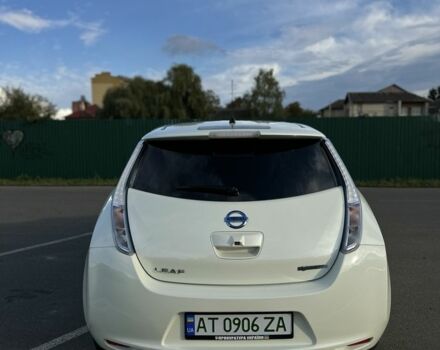 Белый Ниссан Лиф, объемом двигателя 0 л и пробегом 134 тыс. км за 4300 $, фото 7 на Automoto.ua