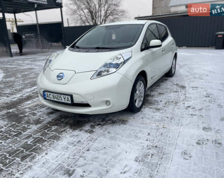 Белый Ниссан Лиф, объемом двигателя 0 л и пробегом 140 тыс. км за 4300 $, фото 5 на Automoto.ua