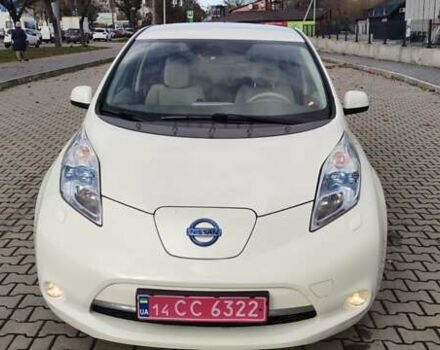 Ниссан Лиф 2011 в Ивано-Франковске на Automoto.ua Белый Ниссан Лиф, объемом двигателя 0 л и пробегом 117 тыс. км за 4600 $, фото 23 на Automoto.ua
