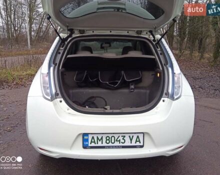 Белый Ниссан Лиф, объемом двигателя 0 л и пробегом 100 тыс. км за 4800 $, фото 9 на Automoto.ua