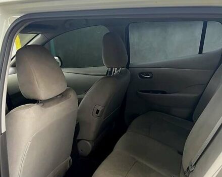 Білий Ніссан Ліф, об'ємом двигуна 0 л та пробігом 133 тис. км за 4000 $, фото 4 на Automoto.ua