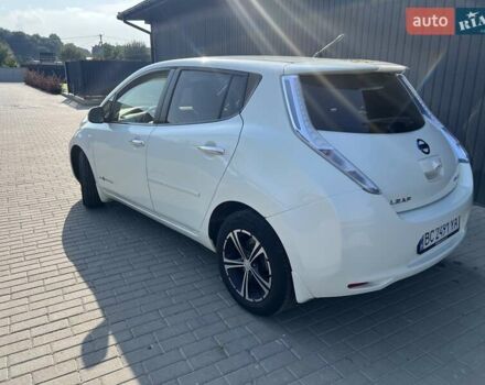 Белый Ниссан Лиф, объемом двигателя 0 л и пробегом 160 тыс. км за 4400 $, фото 4 на Automoto.ua