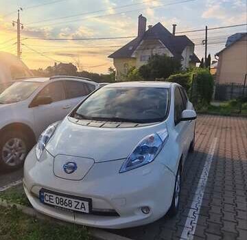 Белый Ниссан Лиф, объемом двигателя 0 л и пробегом 159 тыс. км за 4300 $, фото 10 на Automoto.ua