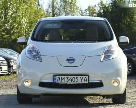 Белый Ниссан Лиф, объемом двигателя 0 л и пробегом 142 тыс. км за 5800 $, фото 2 на Automoto.ua