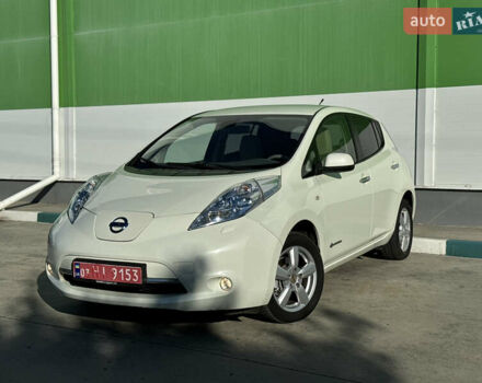 Белый Ниссан Лиф, объемом двигателя 0 л и пробегом 95 тыс. км за 5300 $, фото 11 на Automoto.ua
